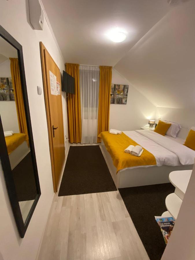 Pensiunea Tinelu Brasov Săcele Exterior foto