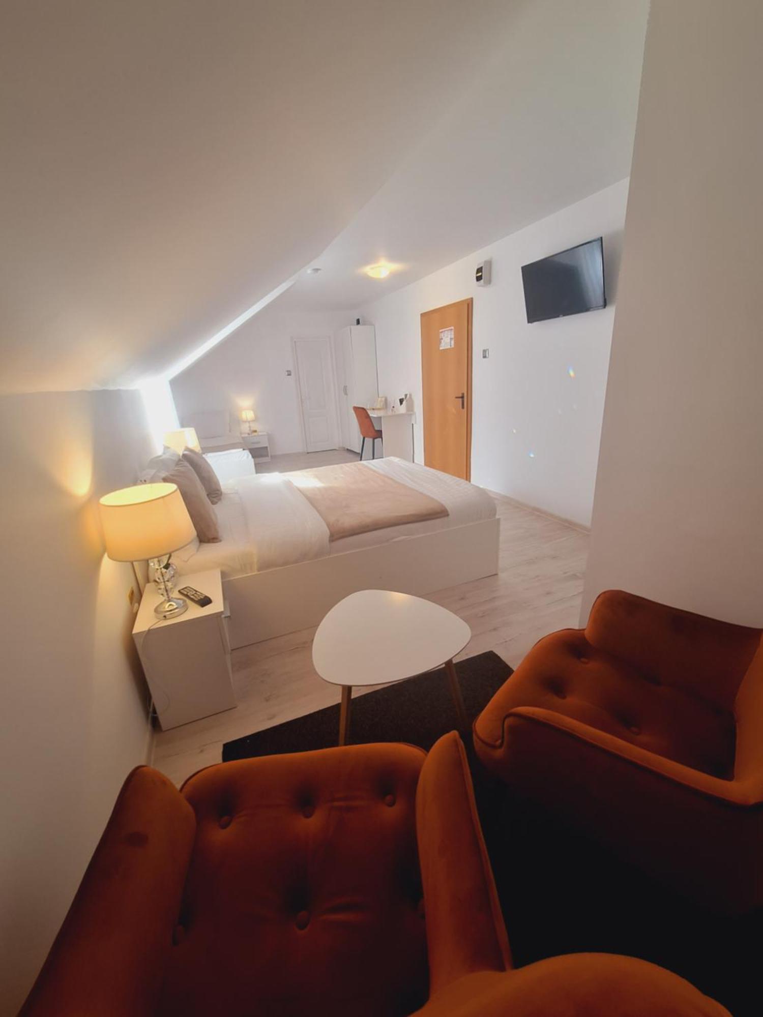 Pensiunea Tinelu Brasov Săcele Habitación foto